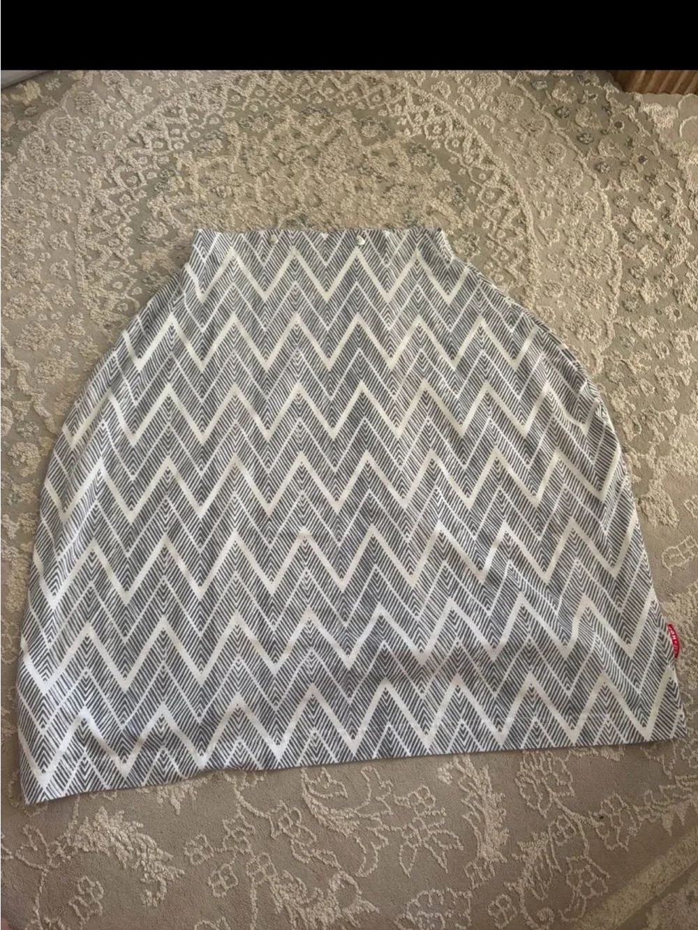 Skip Hop Gray and White Chevron Nursing Cover / Multiuse Baby Cover